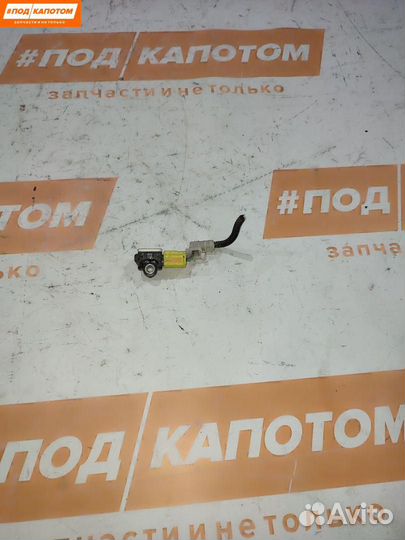 Датчик удара Mitsubishi Outlander 3 2-й рест. 2015