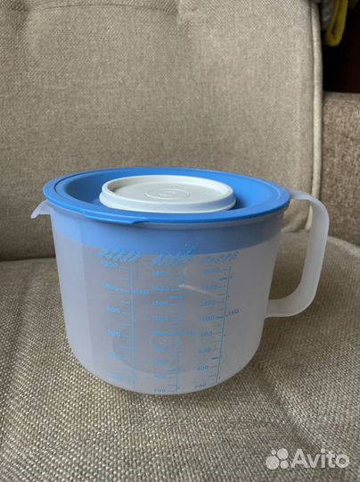 Емкость для смешивания 2 л и дуршлаг Tupperware