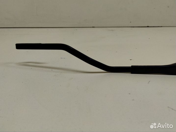Поводок стеклоочистителя передний левый Nissan Not