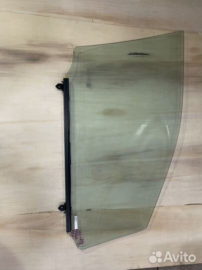 Стекло переднее левое Lexus RX450h