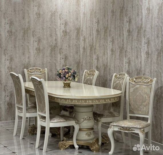 Столы и стулья