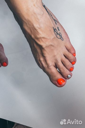 Маникюр педикюр