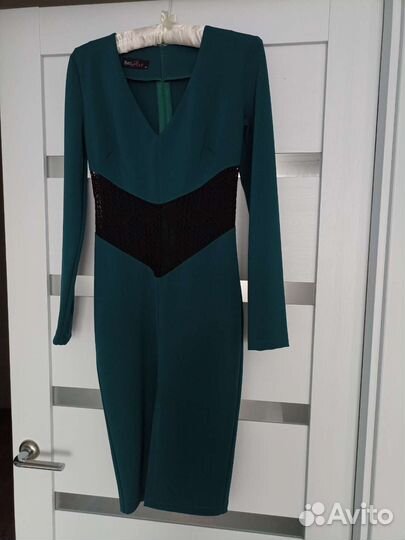 Продам новое платье