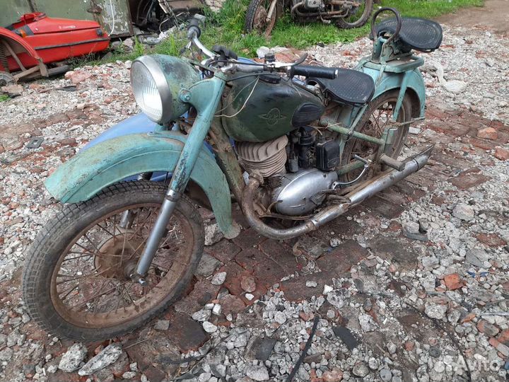 Двигатель и запчасти в разбор Иж 49