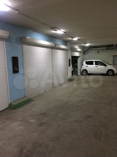 Гараж, > 30 м²