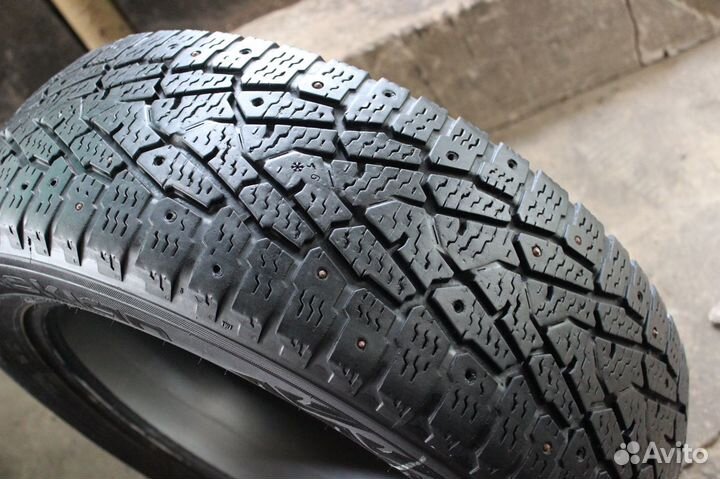 Nokian Hakkapeliitta C3 215/60 R17