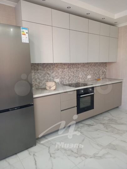 1-к. квартира, 42 м², 8/17 эт.