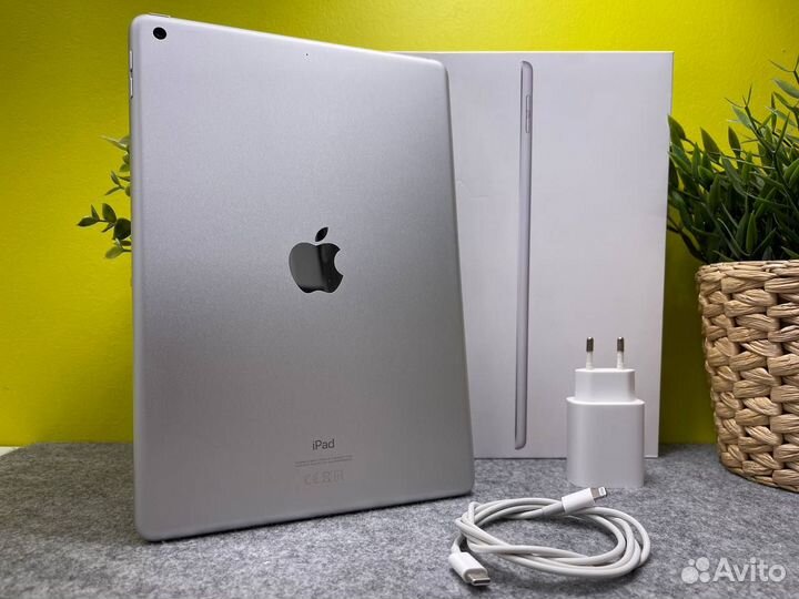 iPad 8 32Gb Wi-Fi (версия без SIM) Silver