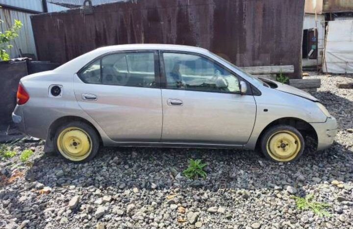 Toyota Prius hybrid NHW10 1999г.В полный разбор