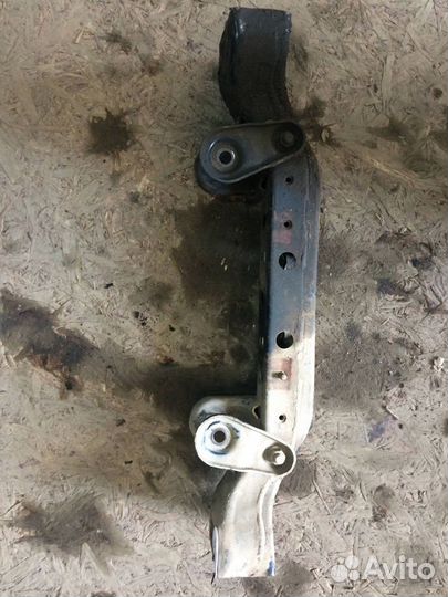 Балка передняя Kia Sorento 1