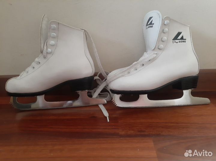 Коньки снегурки размер 30