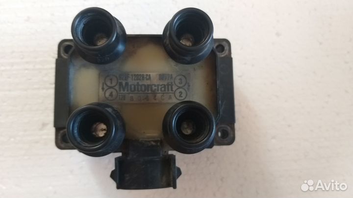 Катушка зажигания Ford Escord 1998