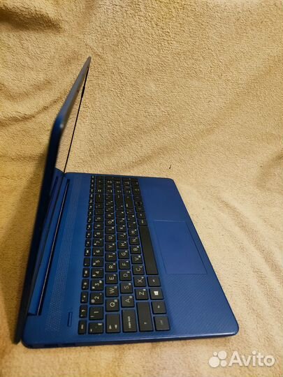 15.6/Athlon Gold/8Gb/ssd/RX Vega 3