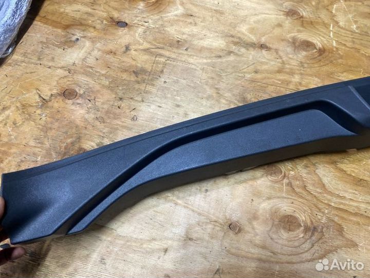 Накладка багажника Volvo Xc70 BZ90 B6304T4 2011