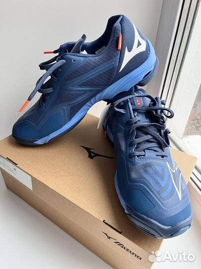 Mizuno wave lightning z7