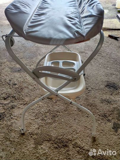 Ванночка для купания и пеленальный столик