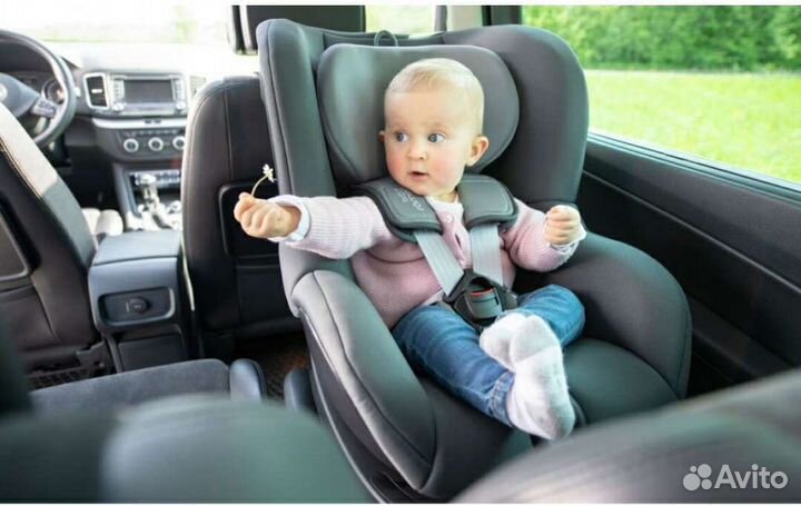 Britax Roemer Dualfix 2R - поворотное кресло