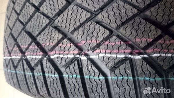 Continental ContiVikingContact 7 255/35 R20 97T