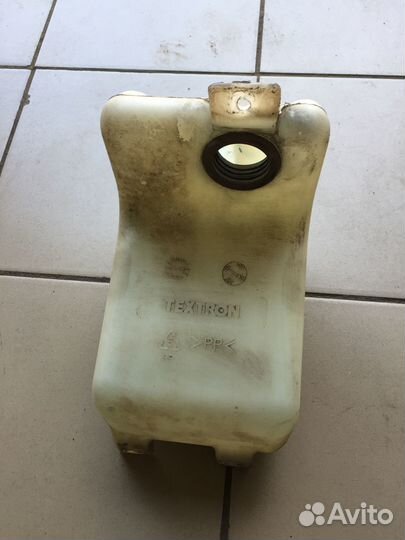 Бачок омывателя расширителя Land Rover Freelander