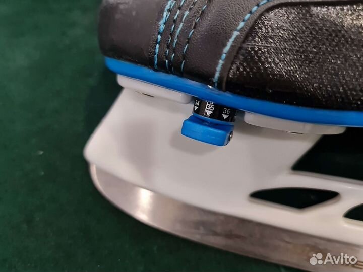 Коньки хоккейные