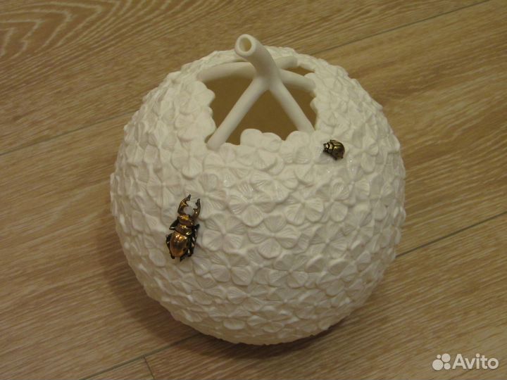 Ваза декоративная в подарочной упаковке