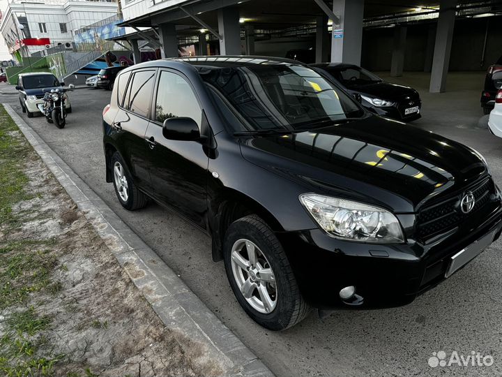 Toyota RAV4 2.0 AT, 2006, 193 000 км
