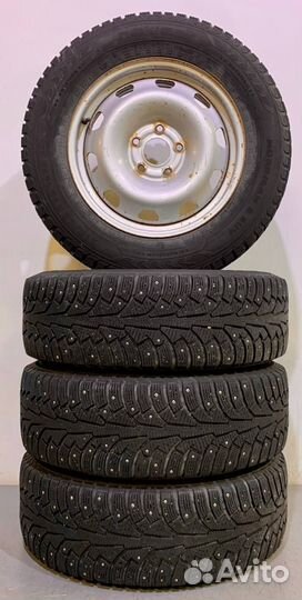 Зимняя(шип) Nokian nordman 5 SUV 215/65R16 Duster