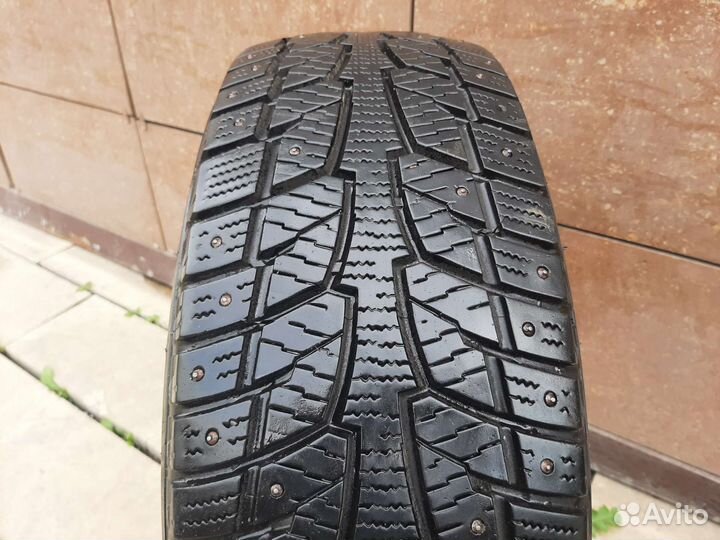 Hankook Winter I'Pike LT RW09 235/65 R16