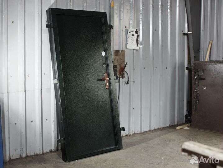 Дверь входная металлическая