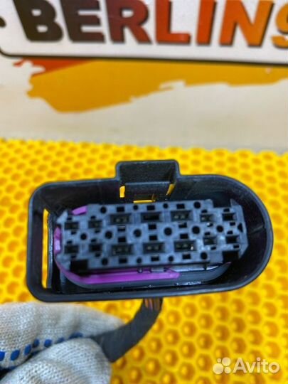 Разъем фишка фары Volkswagen Tiguan CCZ 2012