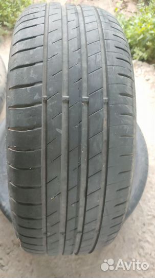 Goodyear EfficientGrip Performance 205/55 R16