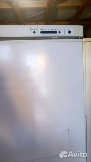 Холодильник 2х камерный 