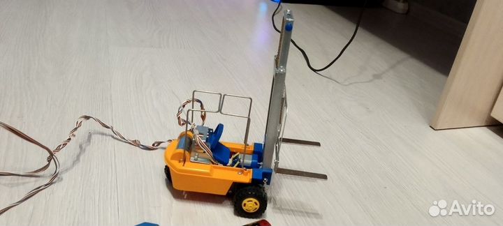 Продам робота подъёмника