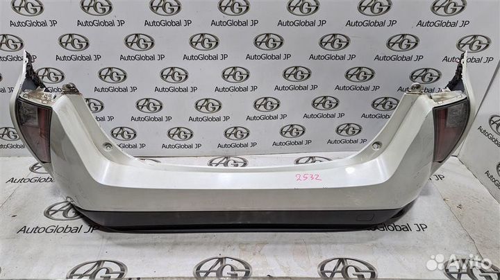 Бампер задний Toyota Prius