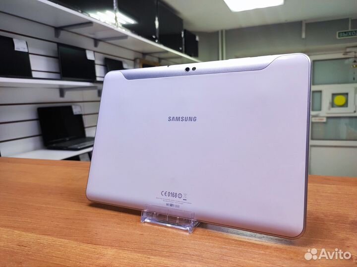 Планшет Samsung Galaxy Tab GT-P7500 10.1