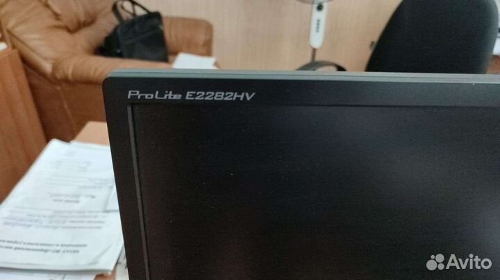 Монитор Iiyama prolite E2282HV