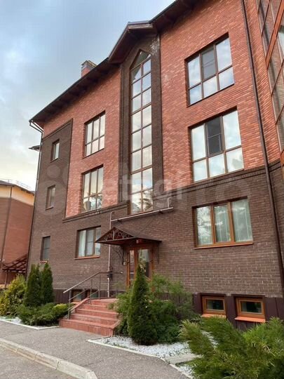 3-к. квартира, 133,2 м², 2/3 эт.