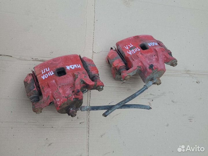 Суппорт передний Nissan Tiida C11