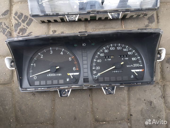 Щиток приборов Mitsubishi Galant 6