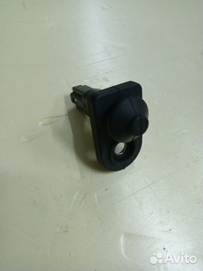 Датчик открытия двери (концевик) Hyundai Sonata