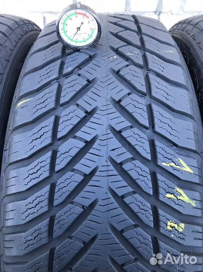 Goodyear UltraGrip+ SUV 235/60 R18 107H
