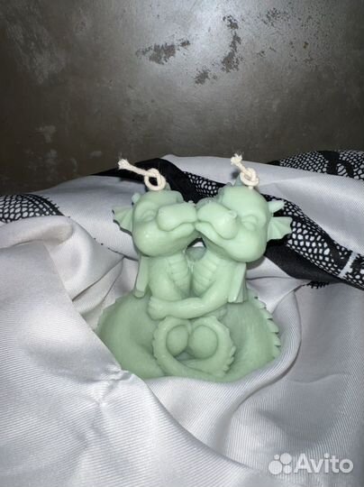 Свеча символ года дракончики