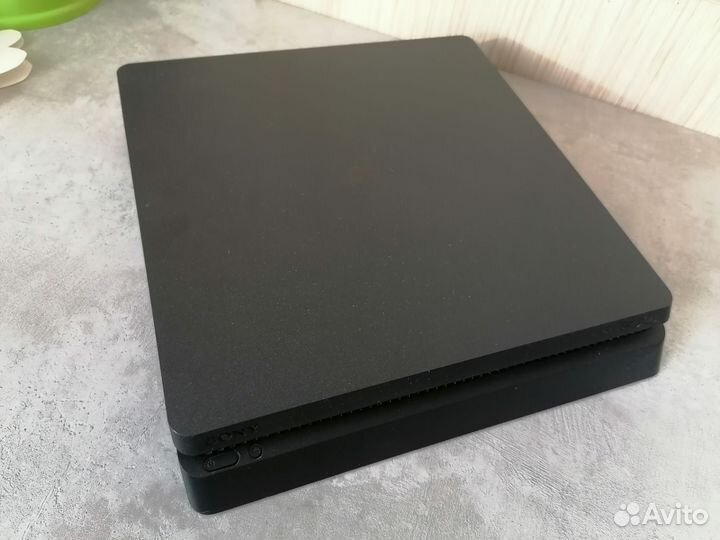 PS4 Slim 1Tb+2джоя, игры