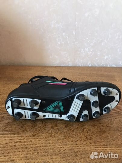 Футбольные бутсы Mitre