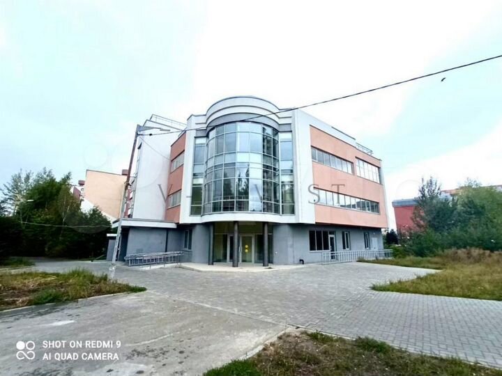 Отдельно стоящее здание на Проспекте Победы