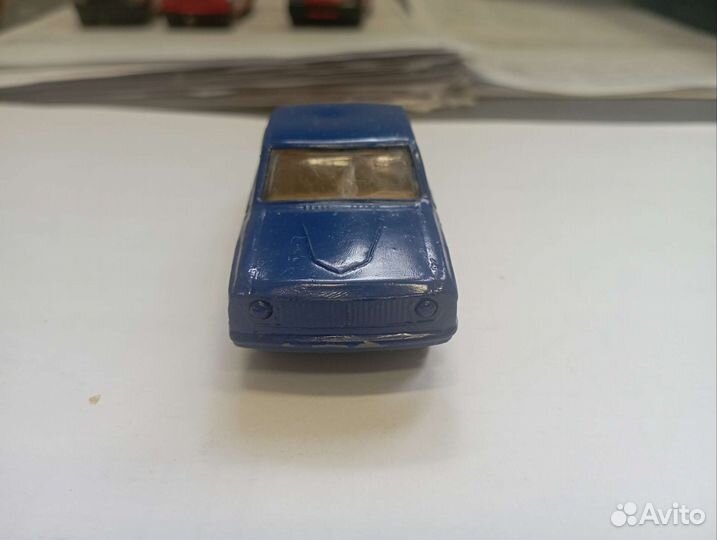 Машинка модель Волга СССР 1/43