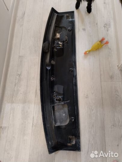 Задний спойлер на Land Rover Range Rover