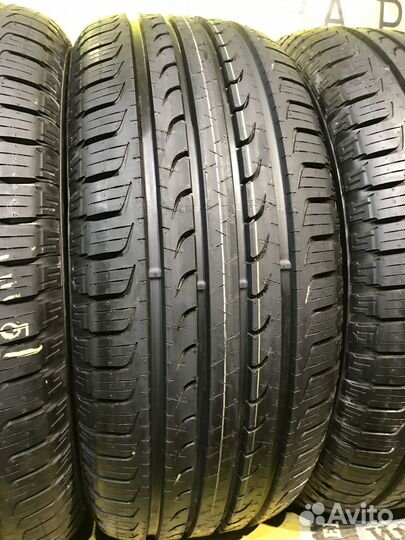 Goodyear EfficientGrip SUV 4x4 285/60 R18 116V