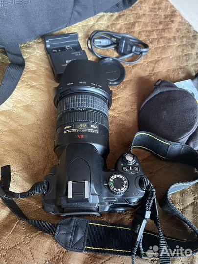 Зеркальный фотоаппарат nikon d60 с обьективом