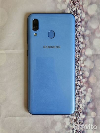 Samsung Galaxy A30, 3/32 ГБ